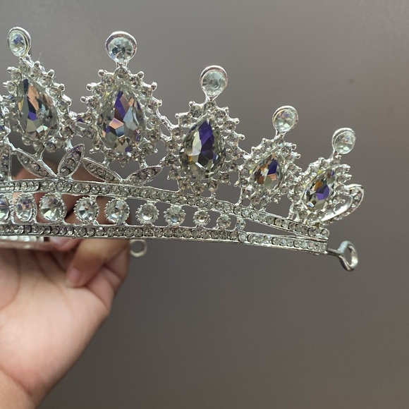 2/$25 Brand new Tiara with earrings. - Picture 5 of 6